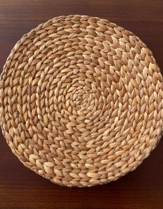 Alas Piring Eceng Gondok